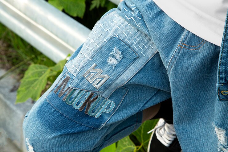 PSD mockup tambalan denim dari dekat