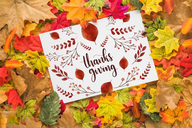 Mockup de thanksgiving con cover o papel