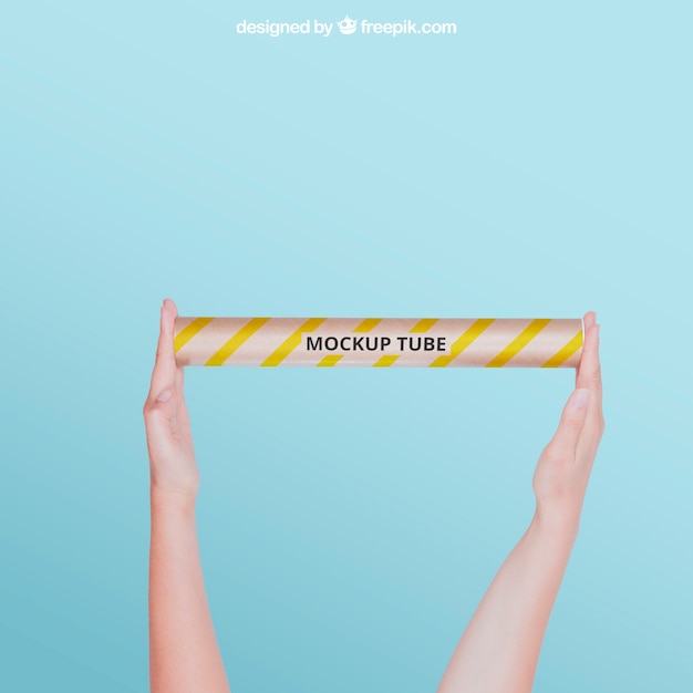 PSD mockup de tubo con brazos