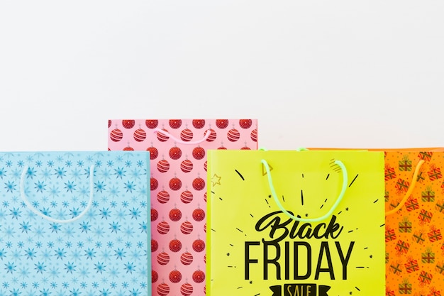 PSD mockup de varias bolsas de compras para black friday