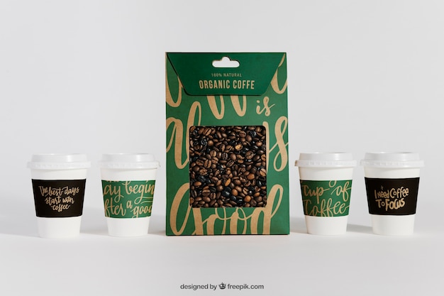 PSD mockup de vasos y bolsa de café