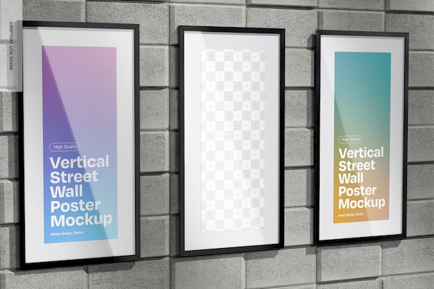 Mockup von vertikalen Straßenplakaten in linker Ansicht