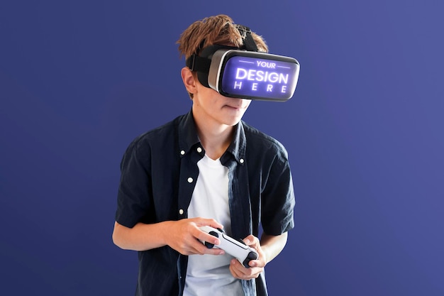 Mockup VR headset PSD anak laki-laki bermain game teknologi hiburan