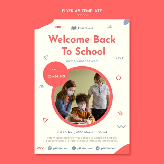 Modèle de flyer de retour à l'école avec photo