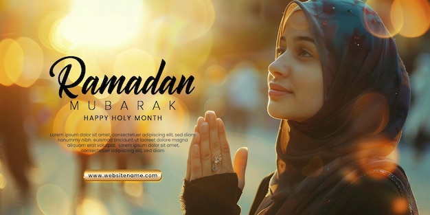 PSD modèle de médias sociaux de ramadan kareem avec une jeune femme musulmane priant avec le hijab derrière la mosquée