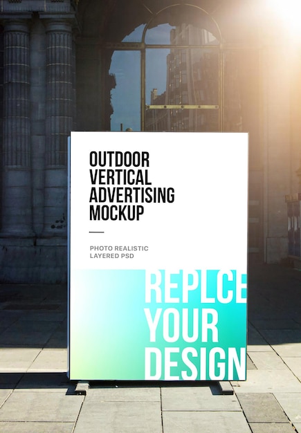 Modèle de publicité d'affiche verticale en plein air