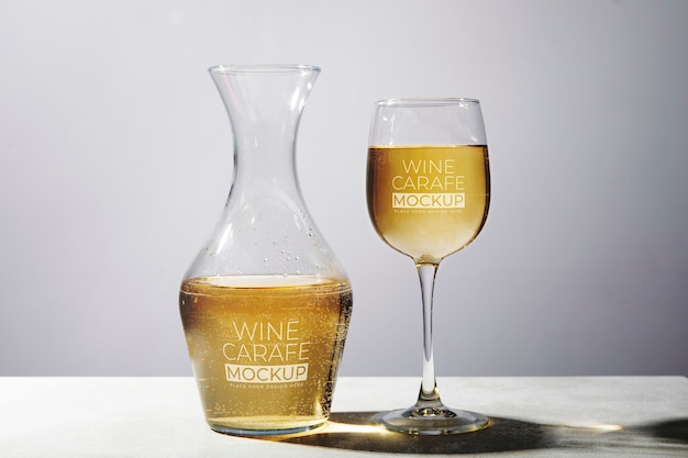 Modell einer Glaskaraffe für Wein