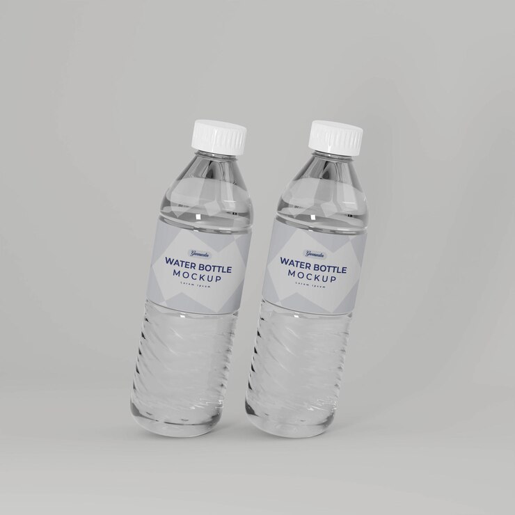 Modello 3D realistico di bottiglia d'acqua