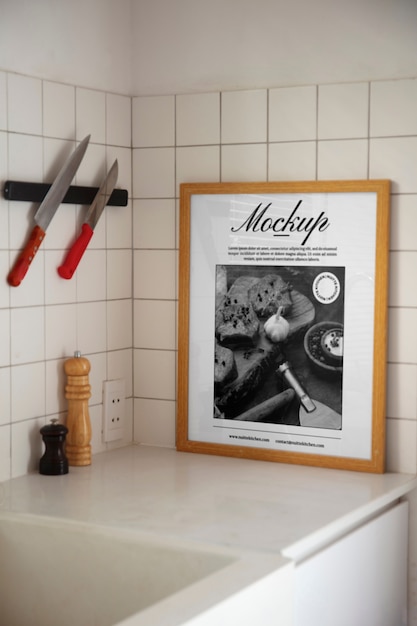 Modello del telaio sul bancone della cucina