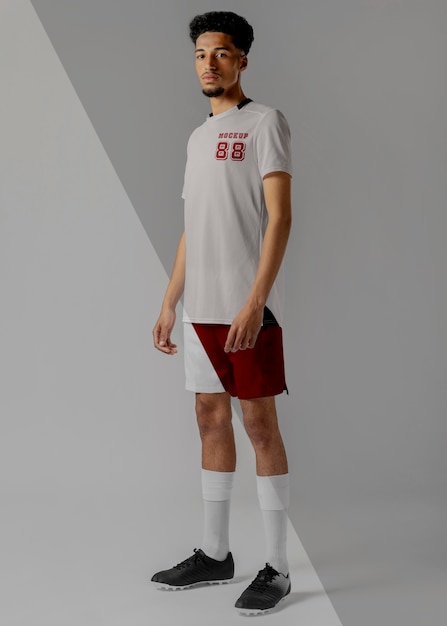 Modello di abbigliamento da calciatore maschile
