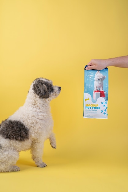 Modello di borsa per alimenti per animali domestici con adorabile cane