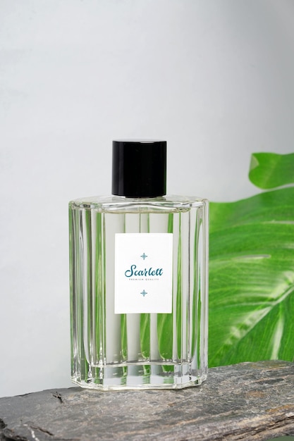 Modello di bottiglia di profumo di lusso