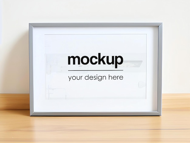 Modello di mockup di poster mockup interno realistico PSD Vetrina di opere d'arte incorniciate