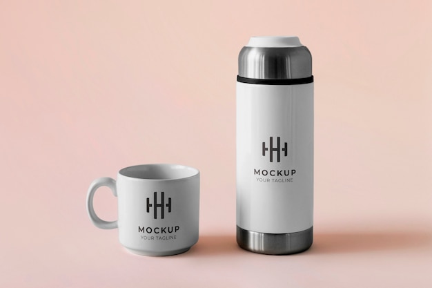 Modello di thermos metallico per interni