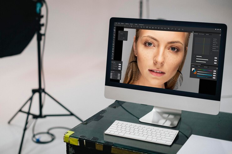 PSD modello femminile su uno schermo di computer