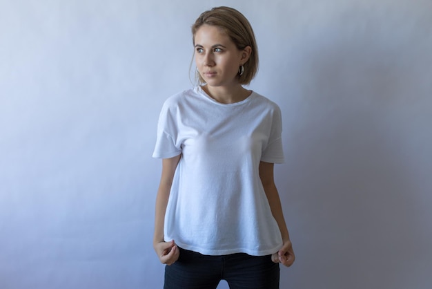 Modelo de camiseta