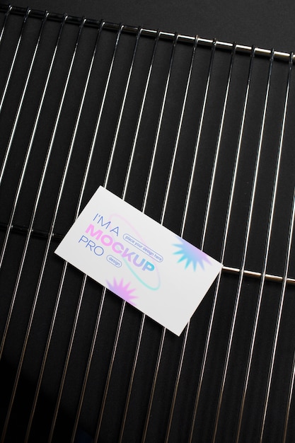 Modelo de cuadrícula metálica y de papelería