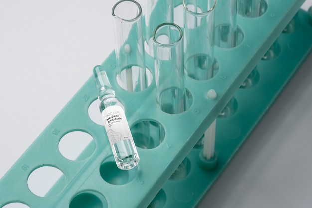 PSD modelo de abordagem científica de embalagem de frascos.