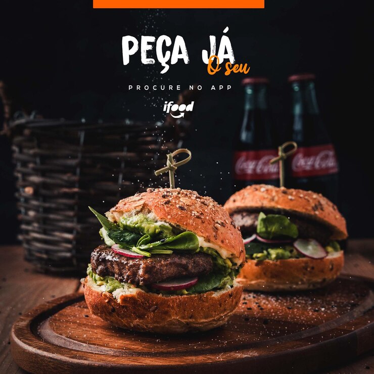 PSD modelo de banner e cartaz de mídia social promocional de um restaurante de hambúrgueres deliciosos