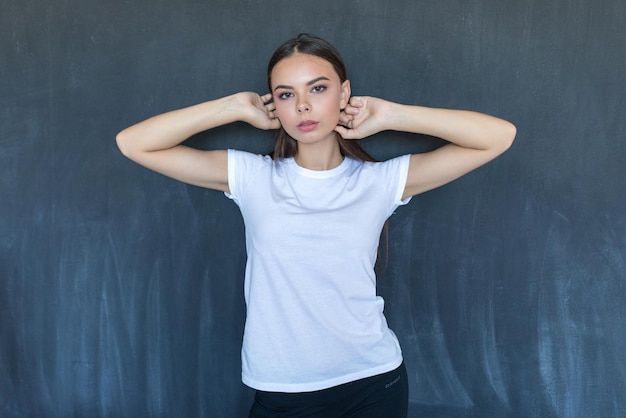 Modelo de camiseta