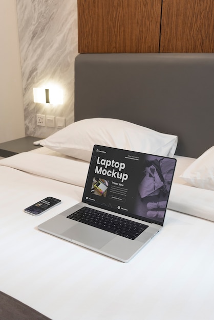 Modelo de computador portátil de quarto de hotel