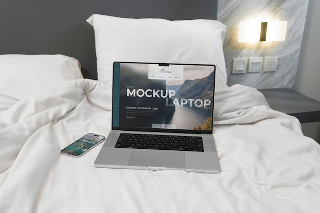 Modelo de computador portátil de quarto de hotel