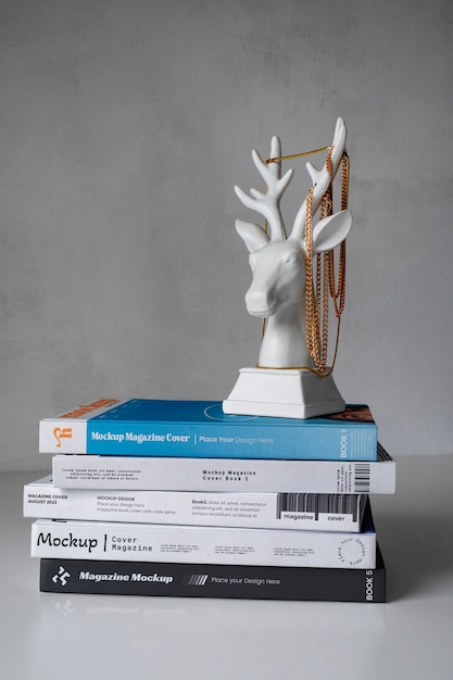 Modelo de pilha de livros de revistas de moda