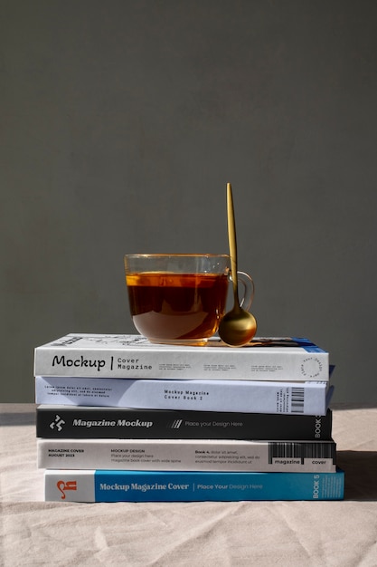 Modelo de pilha de livros de revistas de moda