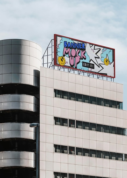 Modelo de publicidade ao ar livre no edifício