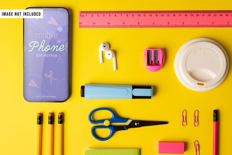 PSD modelo de telefone com material de escritório