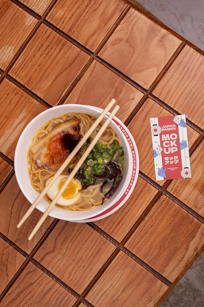 Modelo de uma deliciosa tigela de ramen