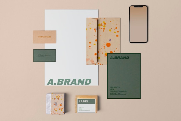 Modelo de identidad corporativa femenino diseño plano de marca de negocios de papelería profesional