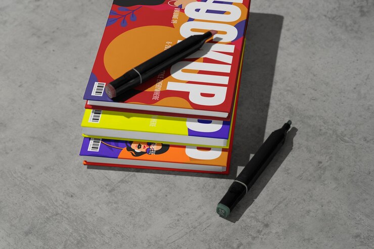 PSD modelo de libro con ilustraciones