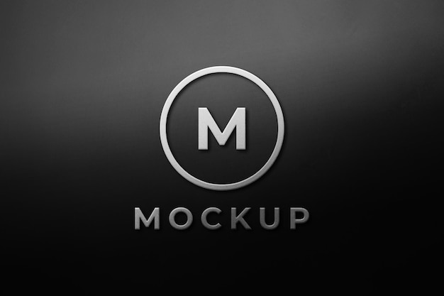 Modelo realista do logotipo na parede preta