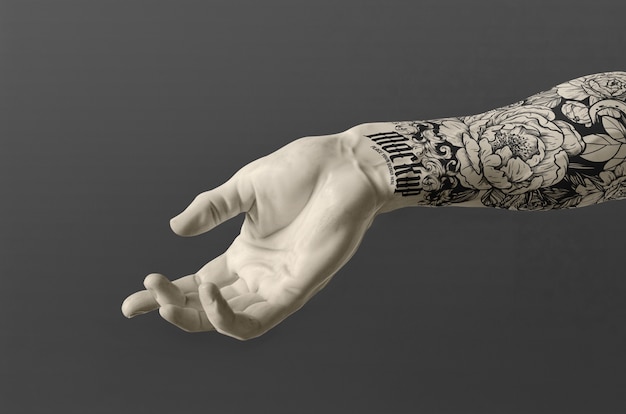 PSD modelo de tatuaje en el brazo de una estatua griega