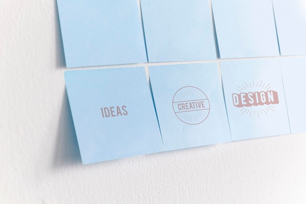 Modelos de notas de papel na parede