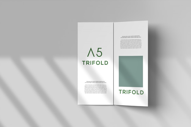 Moderna brochure pieghevole a tre ante