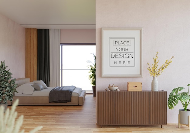 Moldura de pôster na sala de estar psd mockup