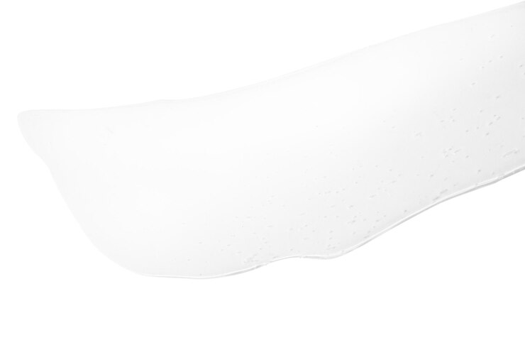 PSD mucho suero de gel transparente fluyendo sobre un fondo transparente vacío