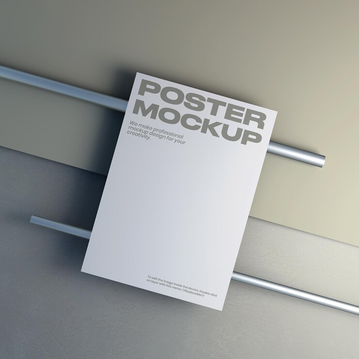 Se muestra una maqueta de póster en un poste de metal.