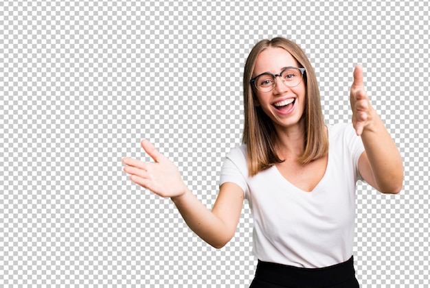 Mujer bonita rubia presentando un concepto con un espacio de copia