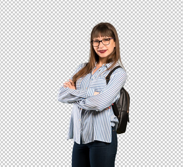 PSD mujer con gafas con los brazos cruzados y mirando hacia adelante.