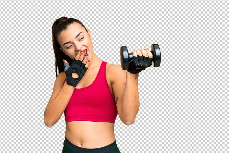 PSD mujer joven haciendo levantamiento de pesas con sorpresa y expresión facial conmocionada