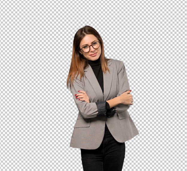 Mujer de negocios con gafas y sonriendo