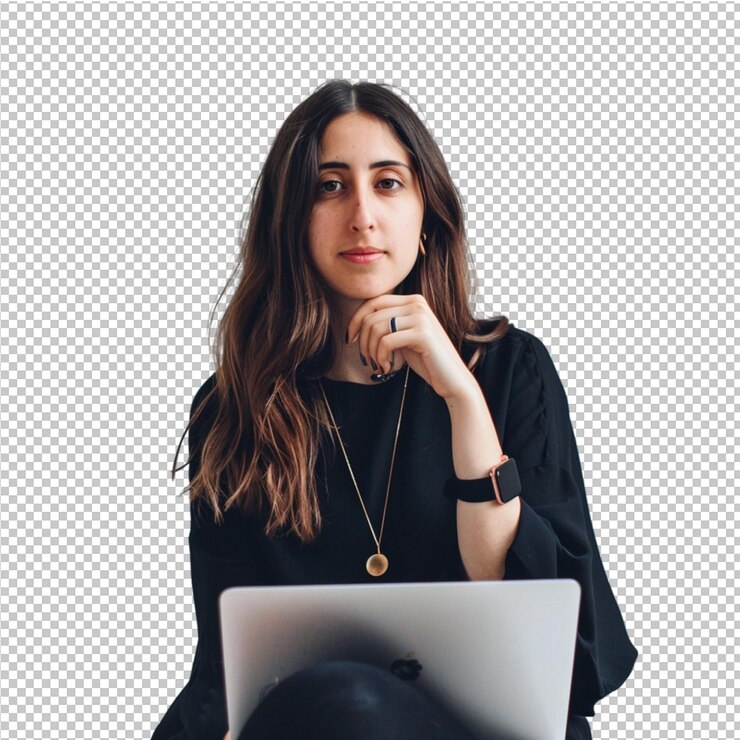 mujer de negocios trabajando en una computadora portátil