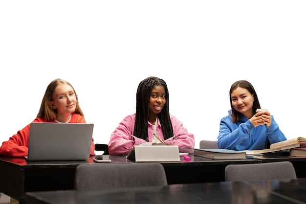 PSD mujeres de tiro medio estudiando