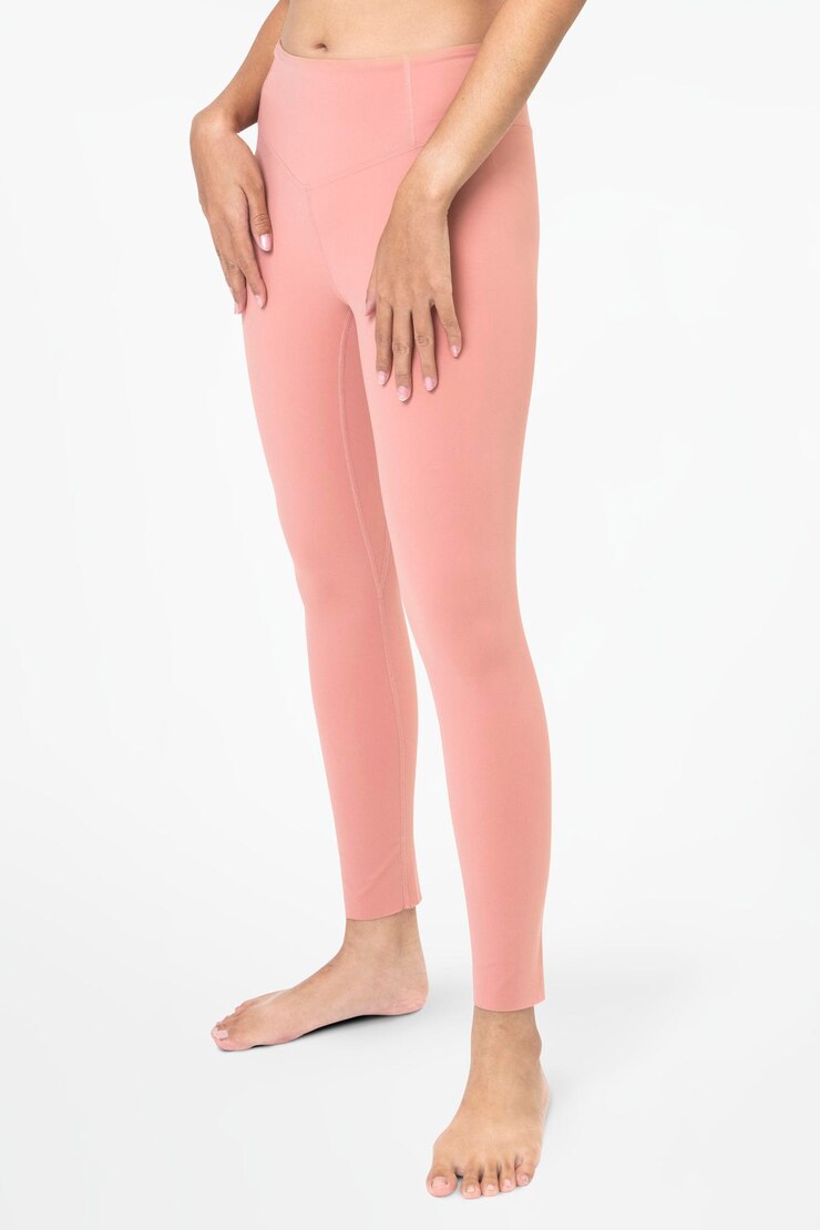 PSD mulher em leggings rosa psd maquete moda de roupas esportivas