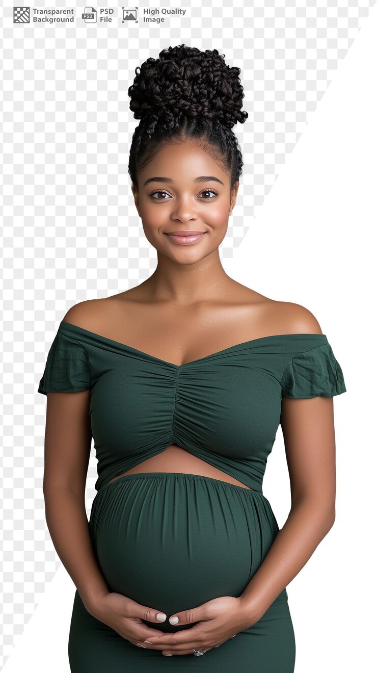 PSD mulher grávida sorridente de vestido verde em fundo transparente