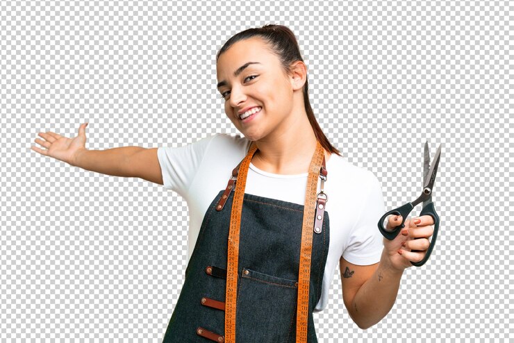 PSD mulher jovem e bonita sobre fundo de chave de croma isolado