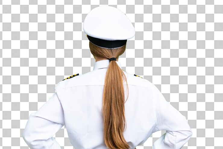 PSD mulher piloto de avião sobre fundo de chave de croma isolado na posição traseira